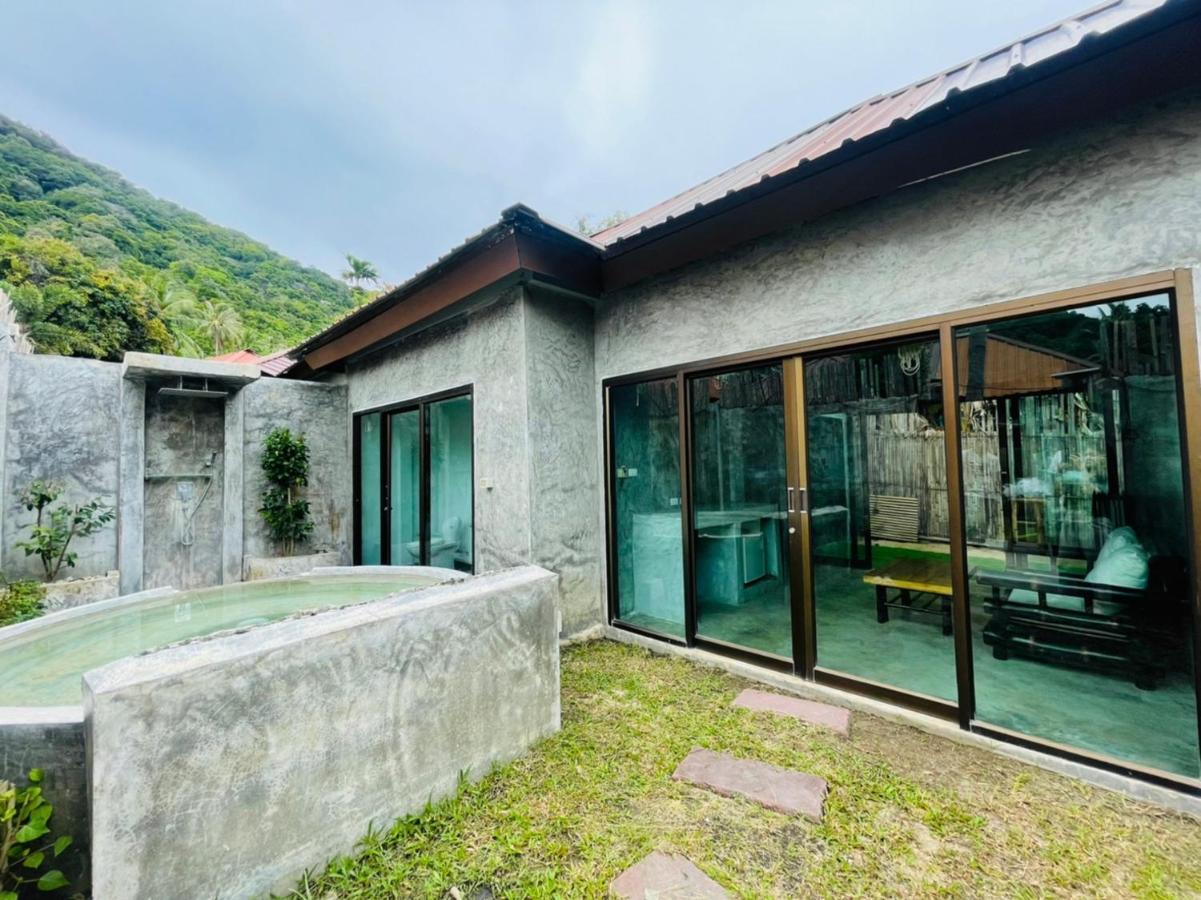 The Sea Resort Haad Rin Exterior photo