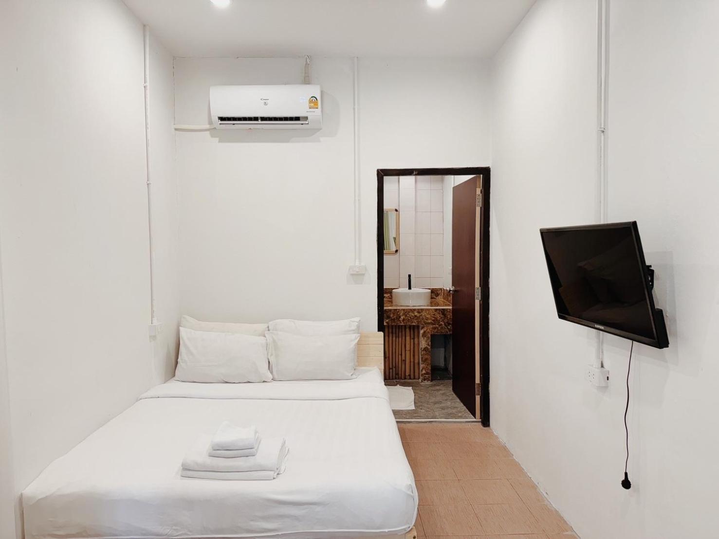 The Sea Resort Haad Rin Room photo