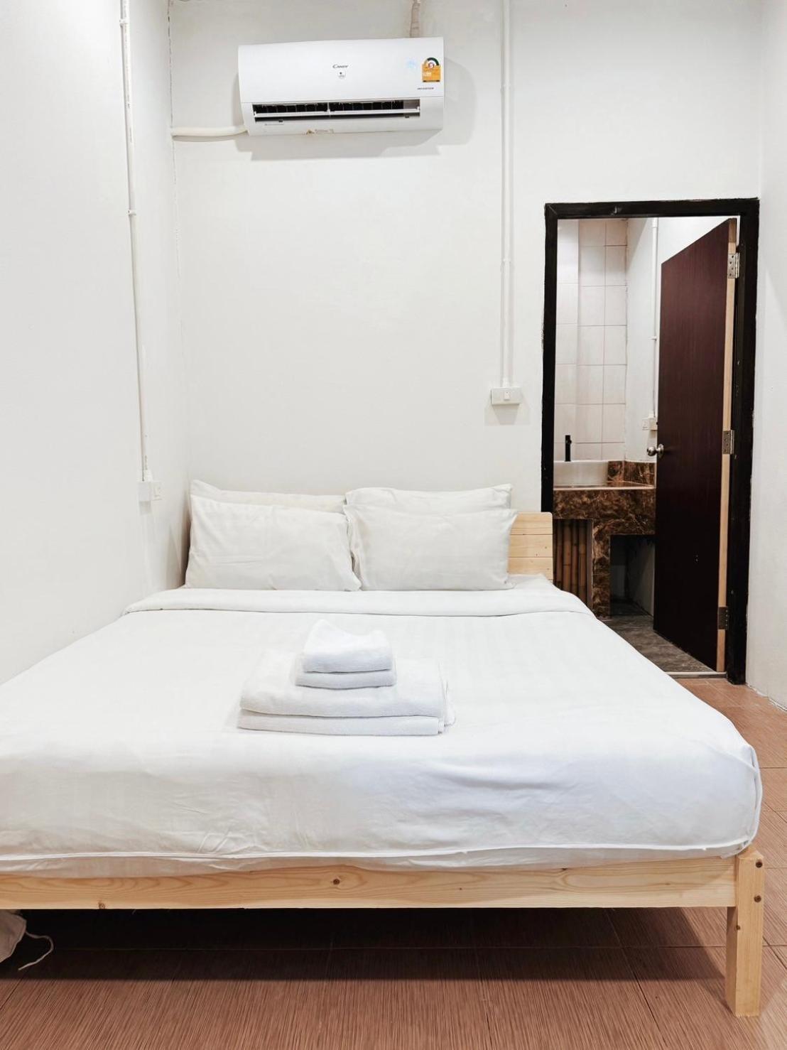 The Sea Resort Haad Rin Room photo